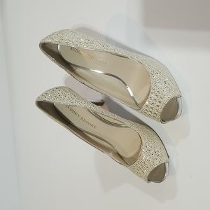AUDREY BROOKE Quillan Silver 4" Peep Toe Pumps